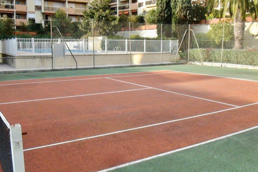 Studio Centre De Hyeres Pour 4 Personnes Piscine Et Tennis Εξωτερικό φωτογραφία